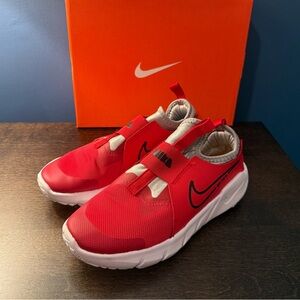 Nike Flex Runner slip on sneakers